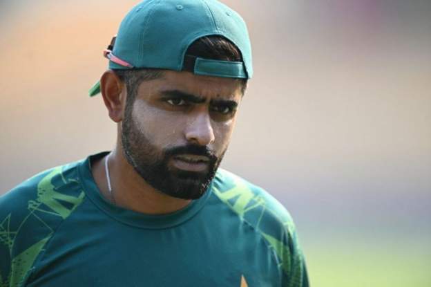 Shadab came in support of Babar Azam after Pakistan's defeat,