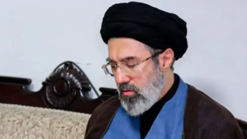 ईरानी मीडिया ने सुप्रीम लीडर आयतुल्लाह अली ख़ामेनेई के बेटे पर दिया ये अपडेट